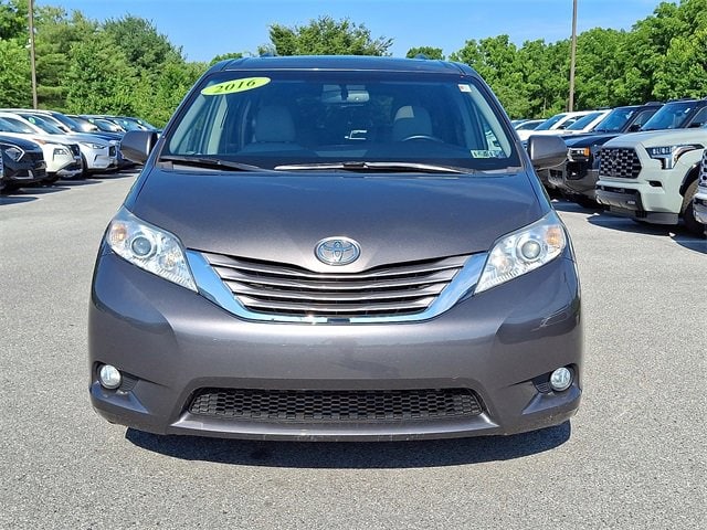 Used 2016 Toyota Sienna XLE with VIN 5TDYK3DC0GS737872 for sale in Thorndale, PA