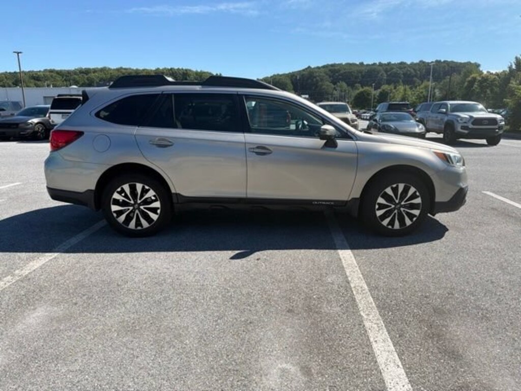 Used 2016 Subaru Outback 3.6R Limited SUV
