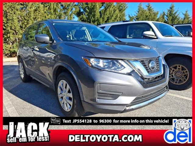 2018 Nissan Rogue S's photo