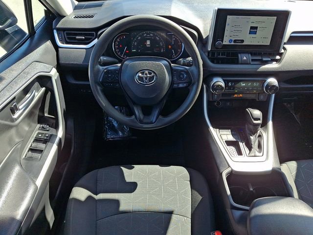 2024 Toyota RAV4 XLE - Photo 11