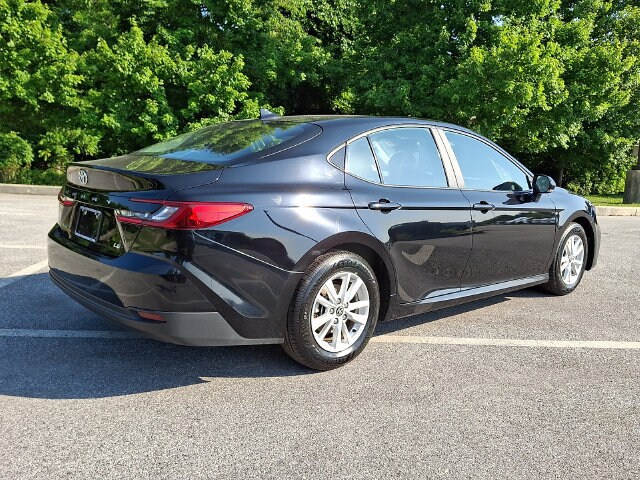 2025 Toyota Camry LE - Photo 6