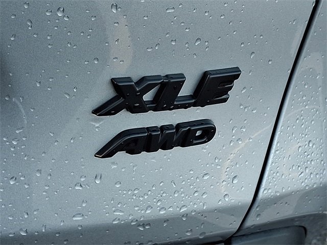 2025 Toyota RAV4 XLE Premium photo 4