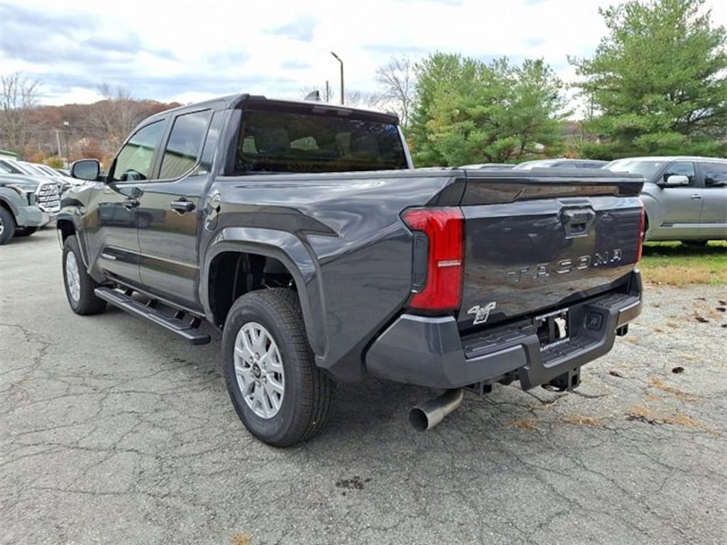 New 2025 Toyota Tacoma SR5 Truck Double Cab