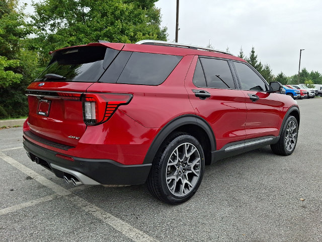 2025 Ford Explorer Platinum - Photo 6
