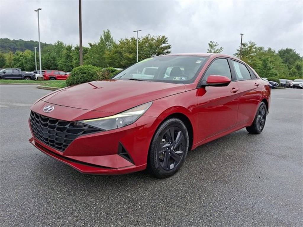 Used 2023 Hyundai Elantra SEL Sedan