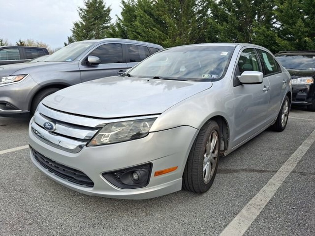 Used 2012 Ford Fusion SE Sedan