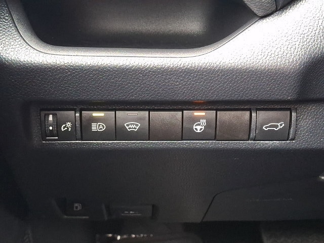 2023 Toyota RAV4 SE - Photo 24