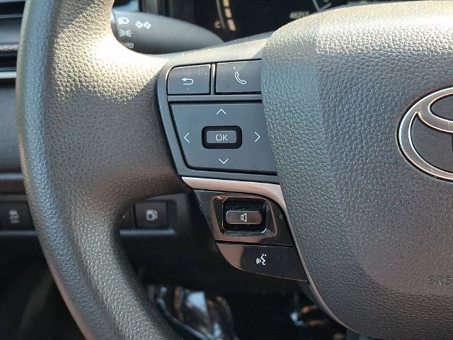 2025 Toyota Camry LE - Photo 20