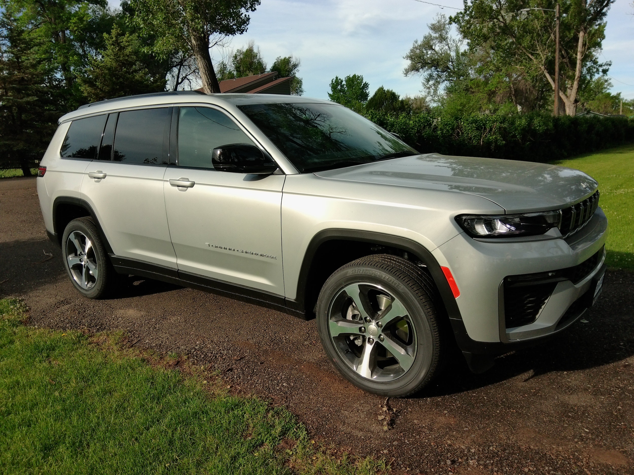2026 Jeep Grand Cherokee L Limited 4x4's photo