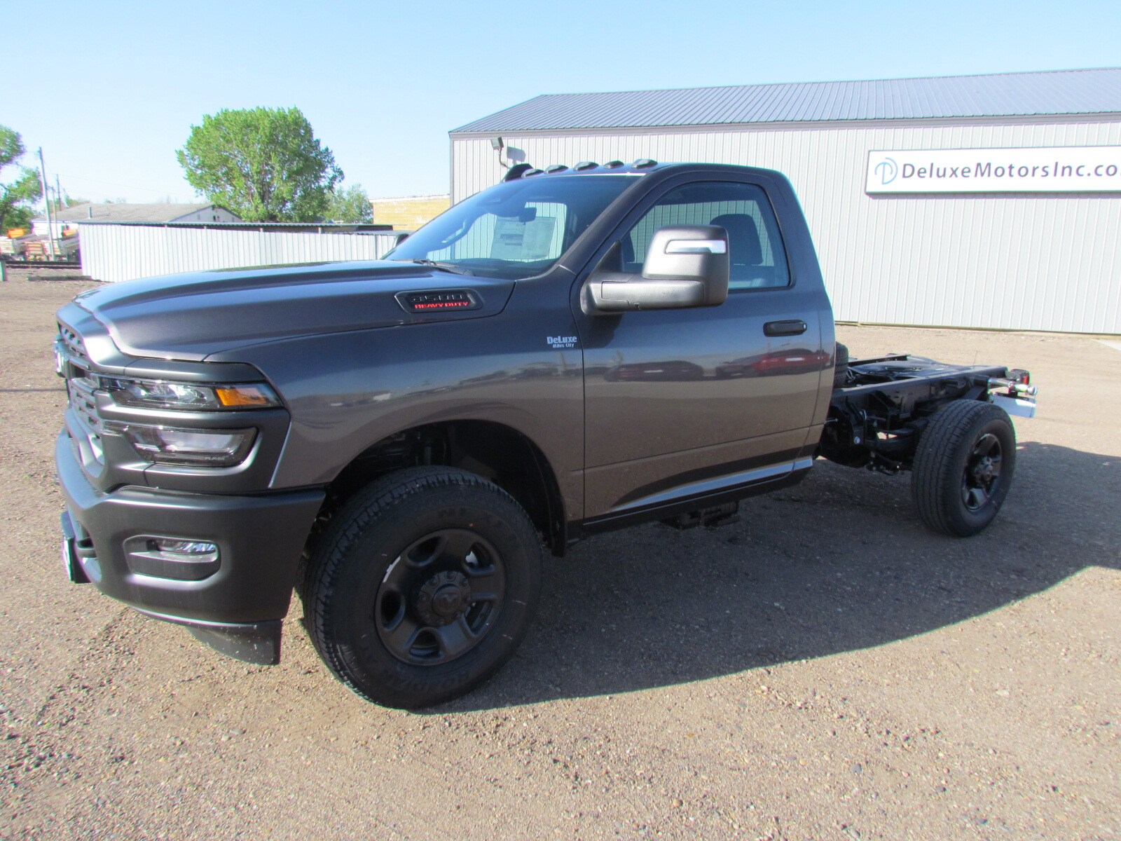 2025 Ram 3500 Tradesman photo 2