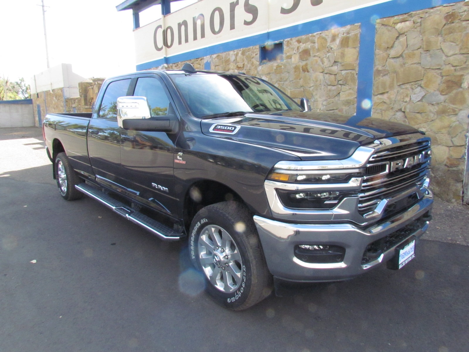 2026 RAM Ram 3500 Pickup Laramie's photo