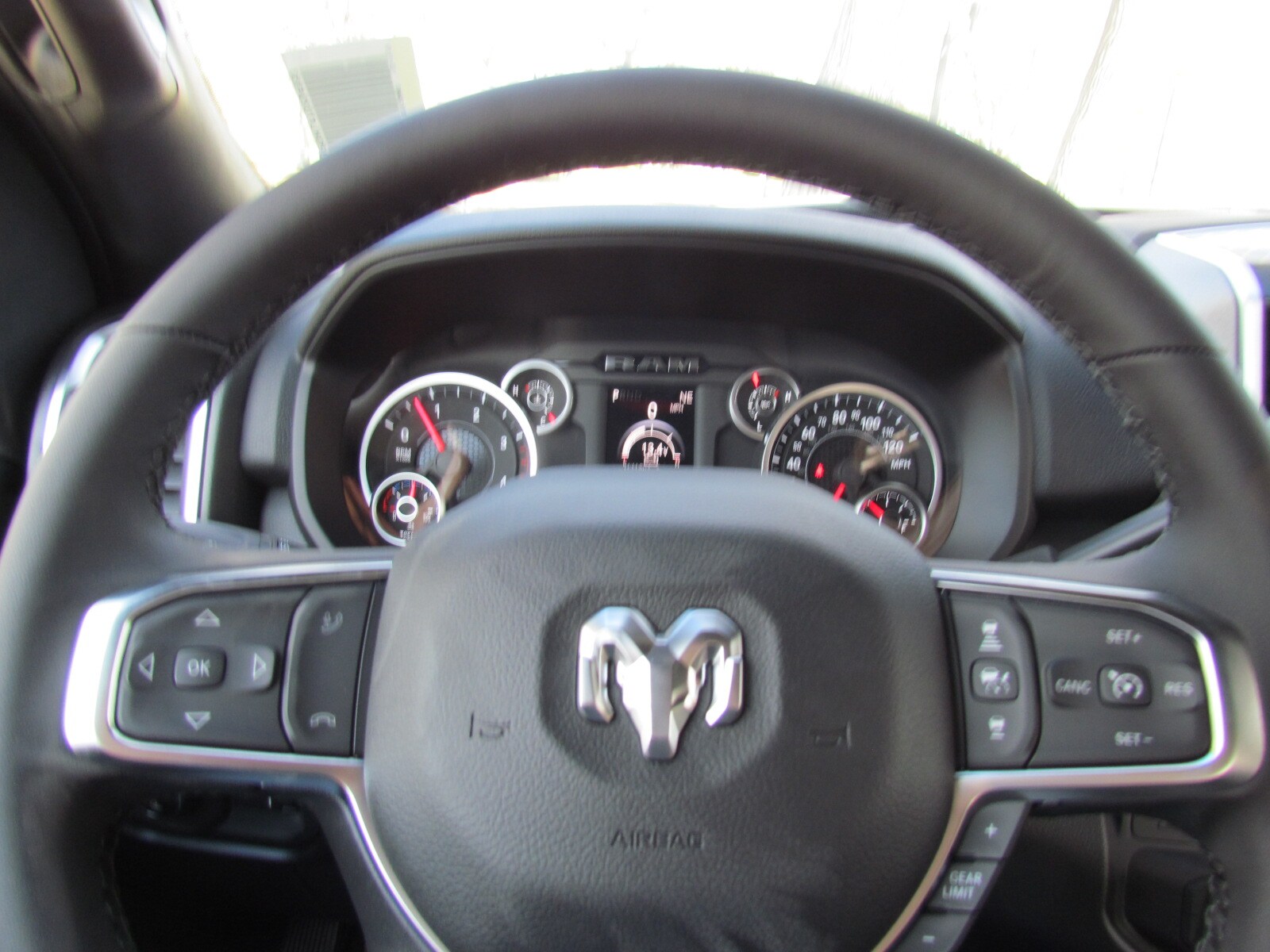 2026 RAM 3500 Big Horn - Photo 18