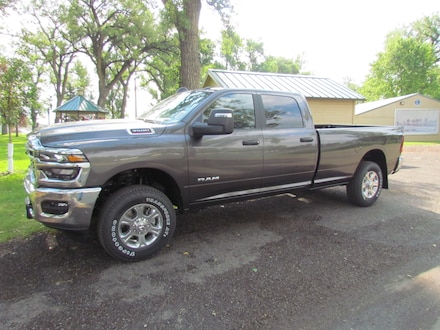 2025 Ram 3500 BIG HORN CREW CAB 4X4 8' BOX Pickup