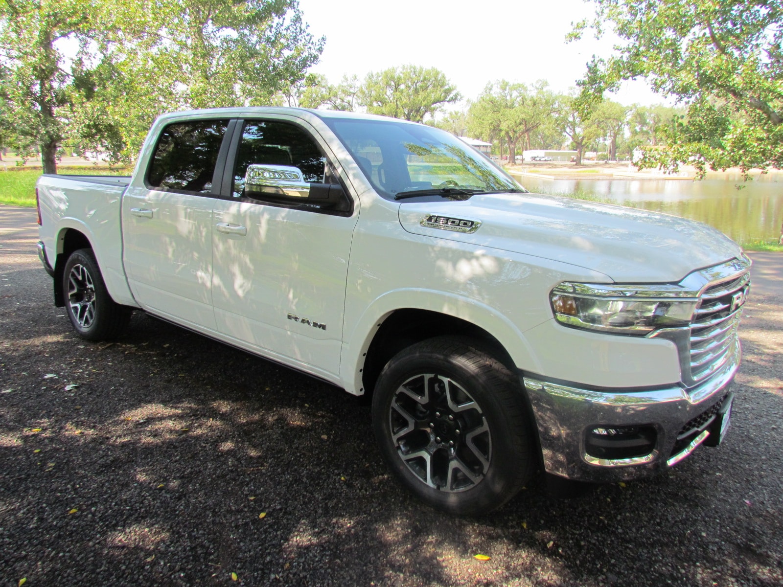 2026 Ram 1500 LARAMIE CREW CAB 4X4 5'7 BOX