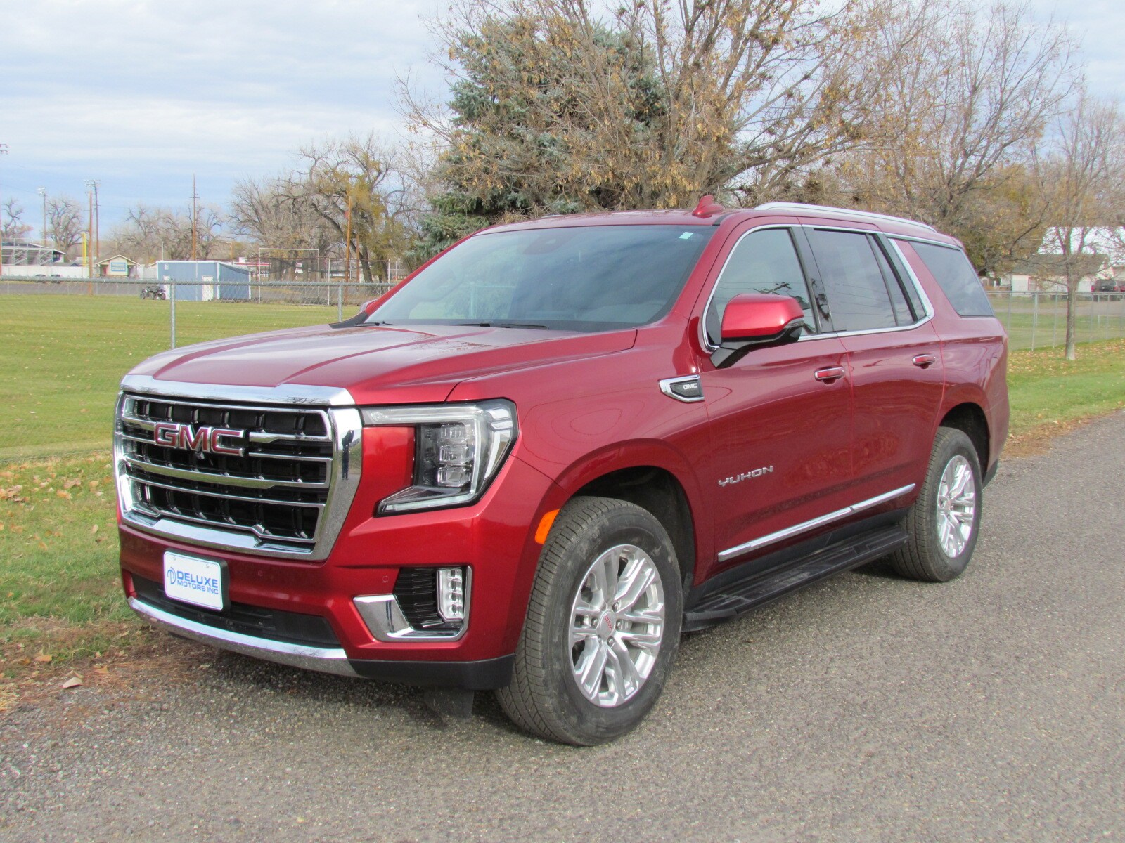 2023 Gmc Yukon SLT photo 2