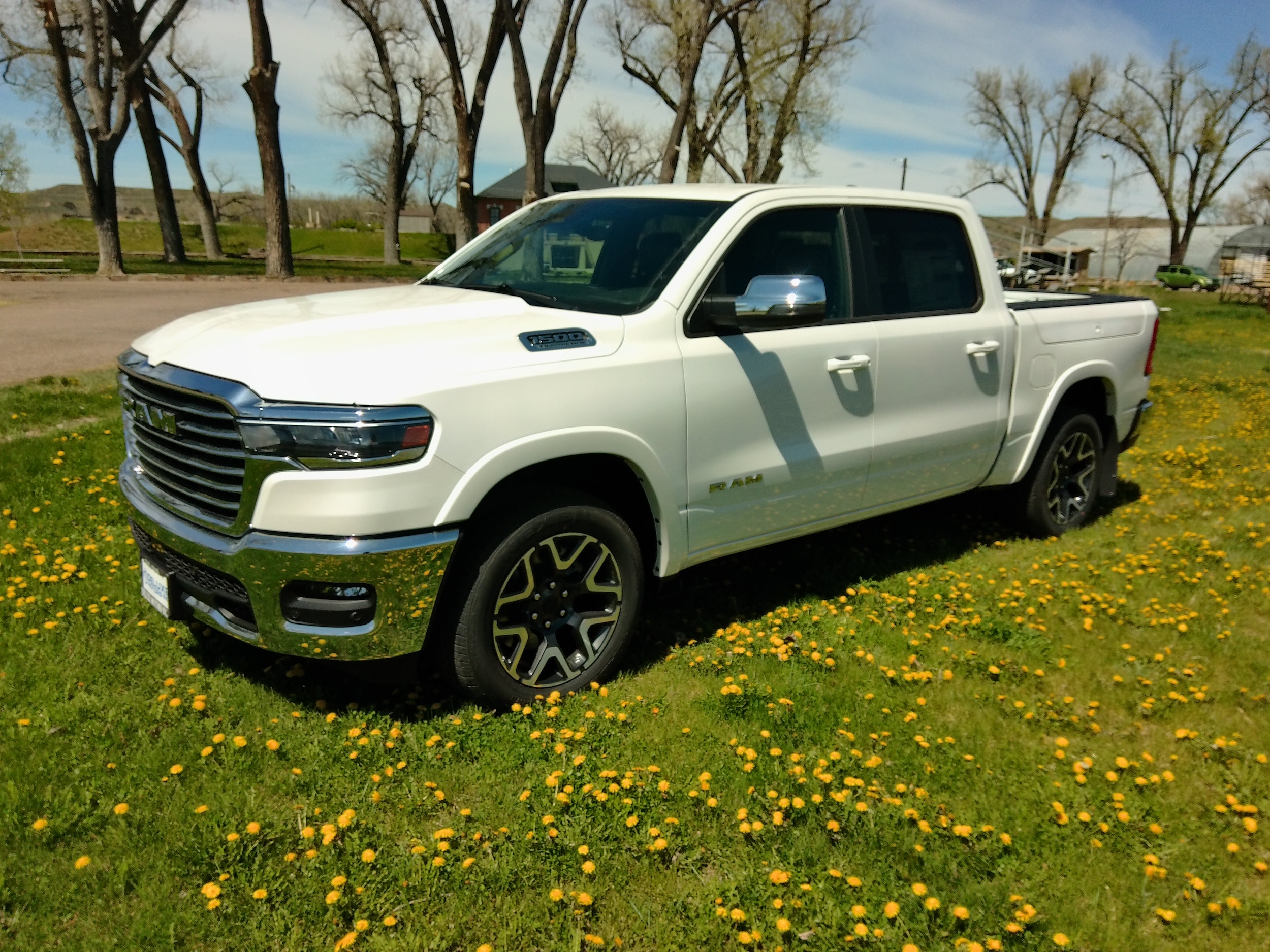 2026 RAM 1500 Laramie 4x4 Crew Cab 5'7's photo