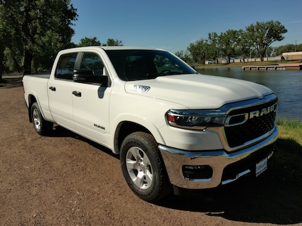 2026 Ram 1500 BIG HORN CREW CAB 4X4 6'4 BOX Pickup