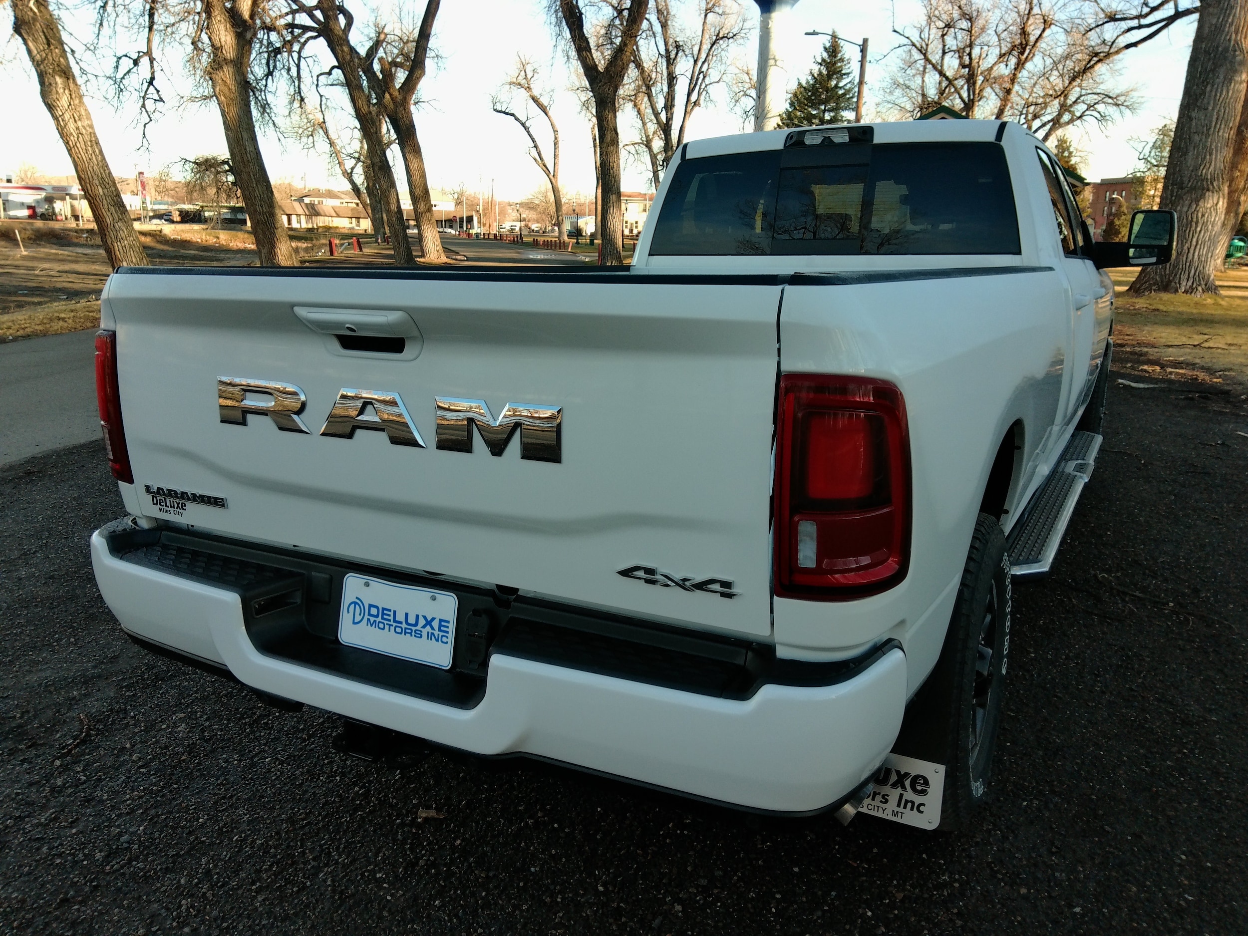2026 RAM 3500 Laramie - Photo 6