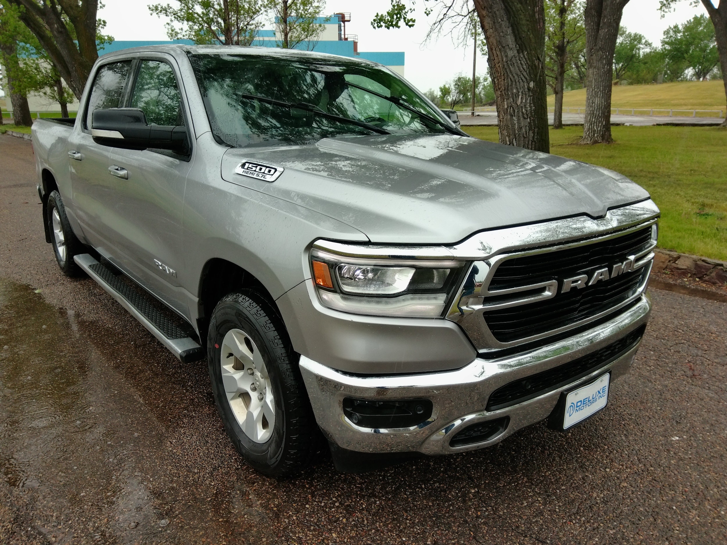 2019 RAM 1500 Big Horn/Lone Star 4x4 Crew Cab 5'7's photo