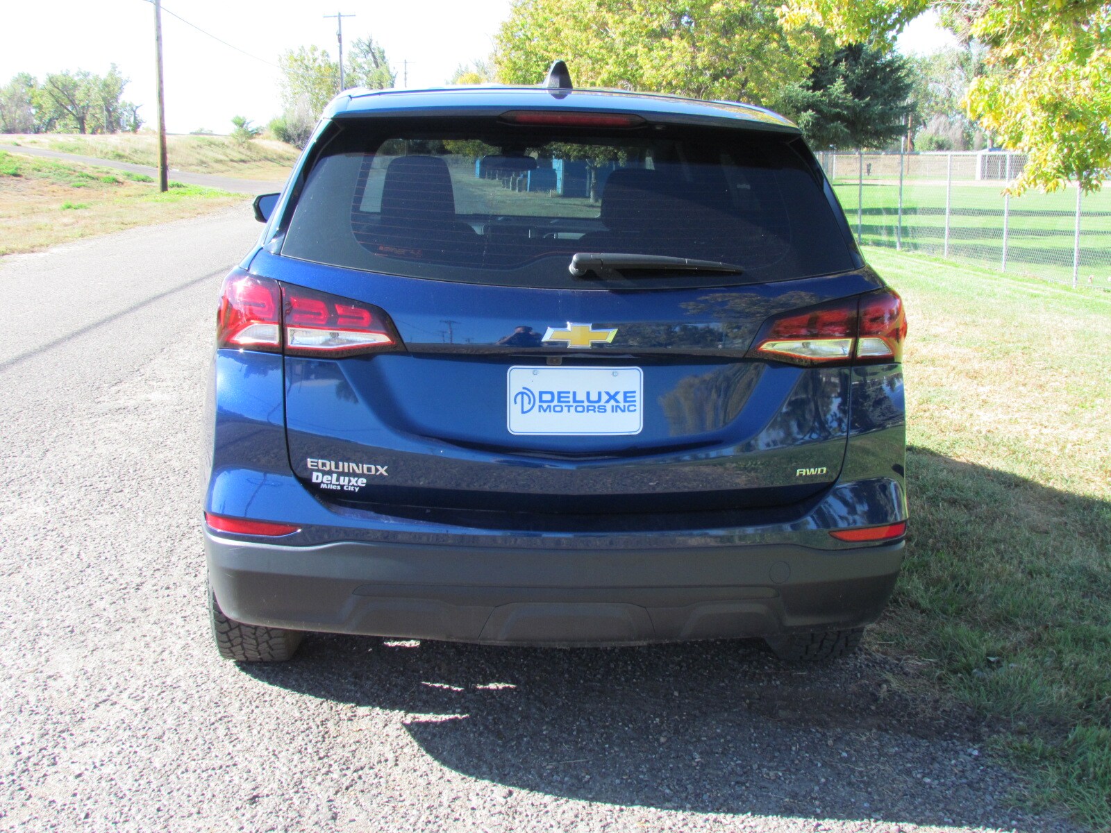 2022 Chevrolet Equinox LS photo 2