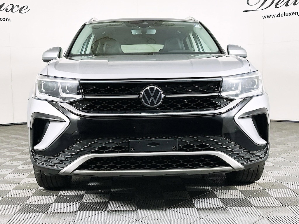 Used 2022 Volkswagen Taos SEL 4MOTION SUV,