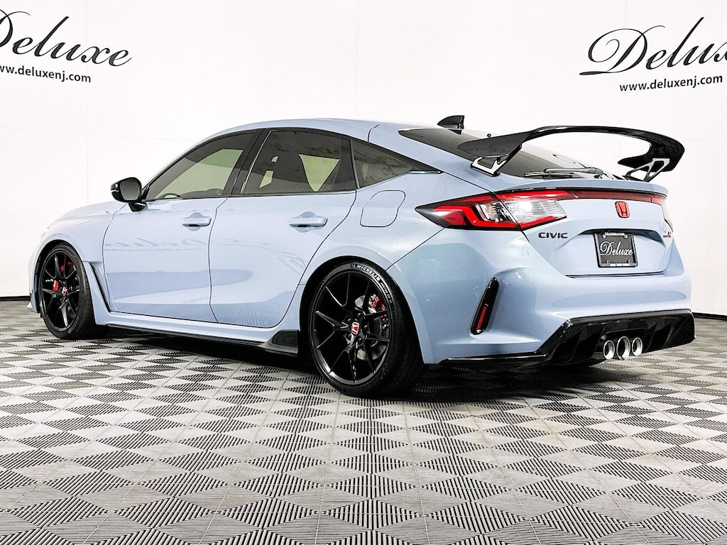 Used 2025 Honda Civic Type R 2.0L 6-Speed Manual Transmission Hatchback,