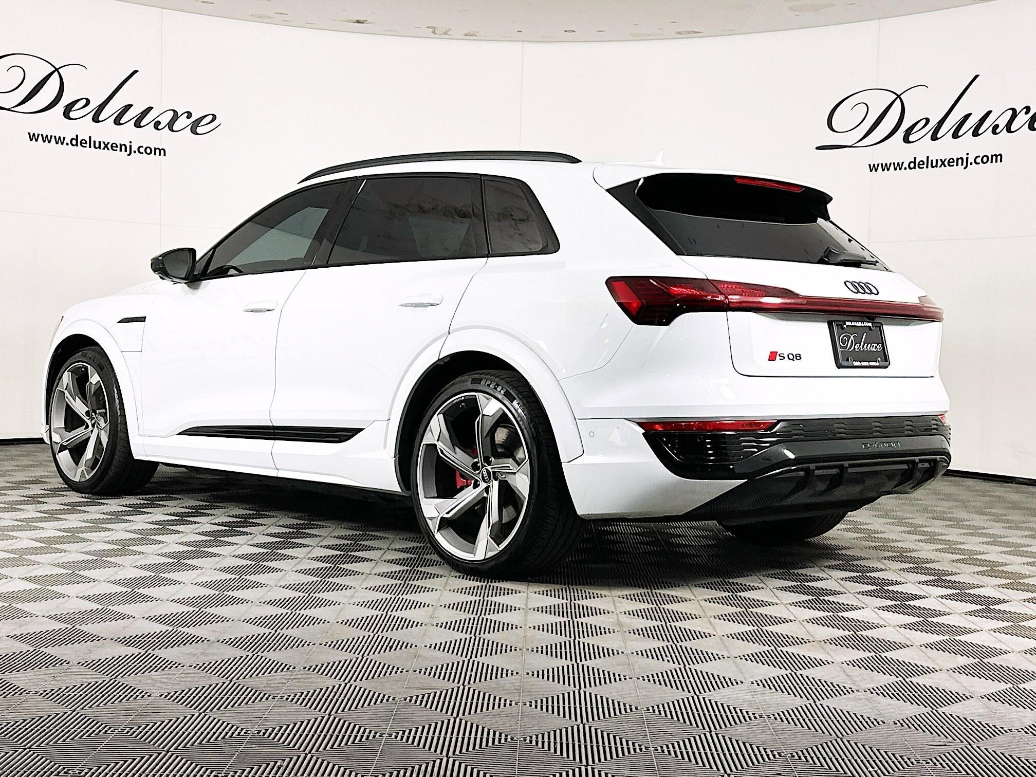 2024 Audi SQ8 Premium Plus photo 4