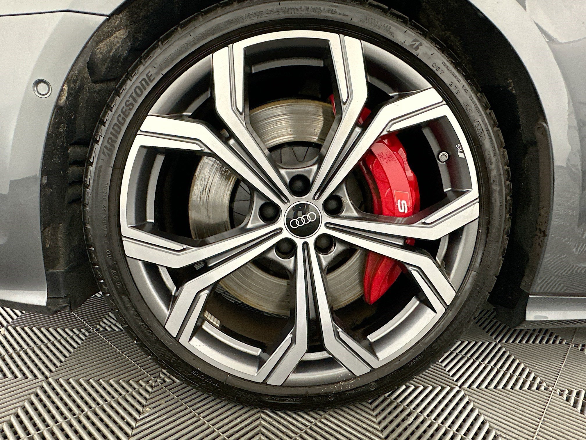 2025 Audi S6 36