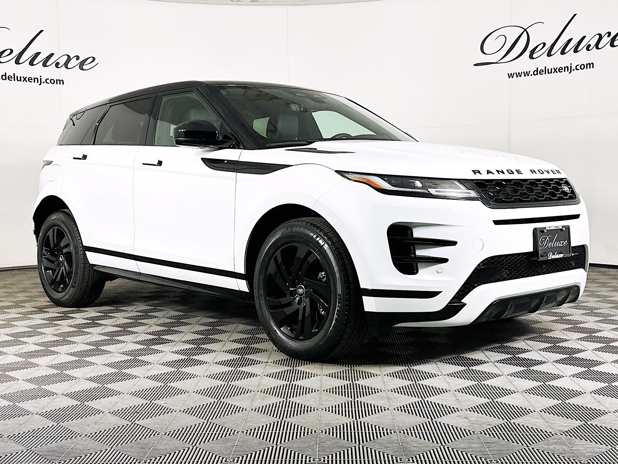 2022 Land Rover Range Rover Evoque R-Dynamic S's photo
