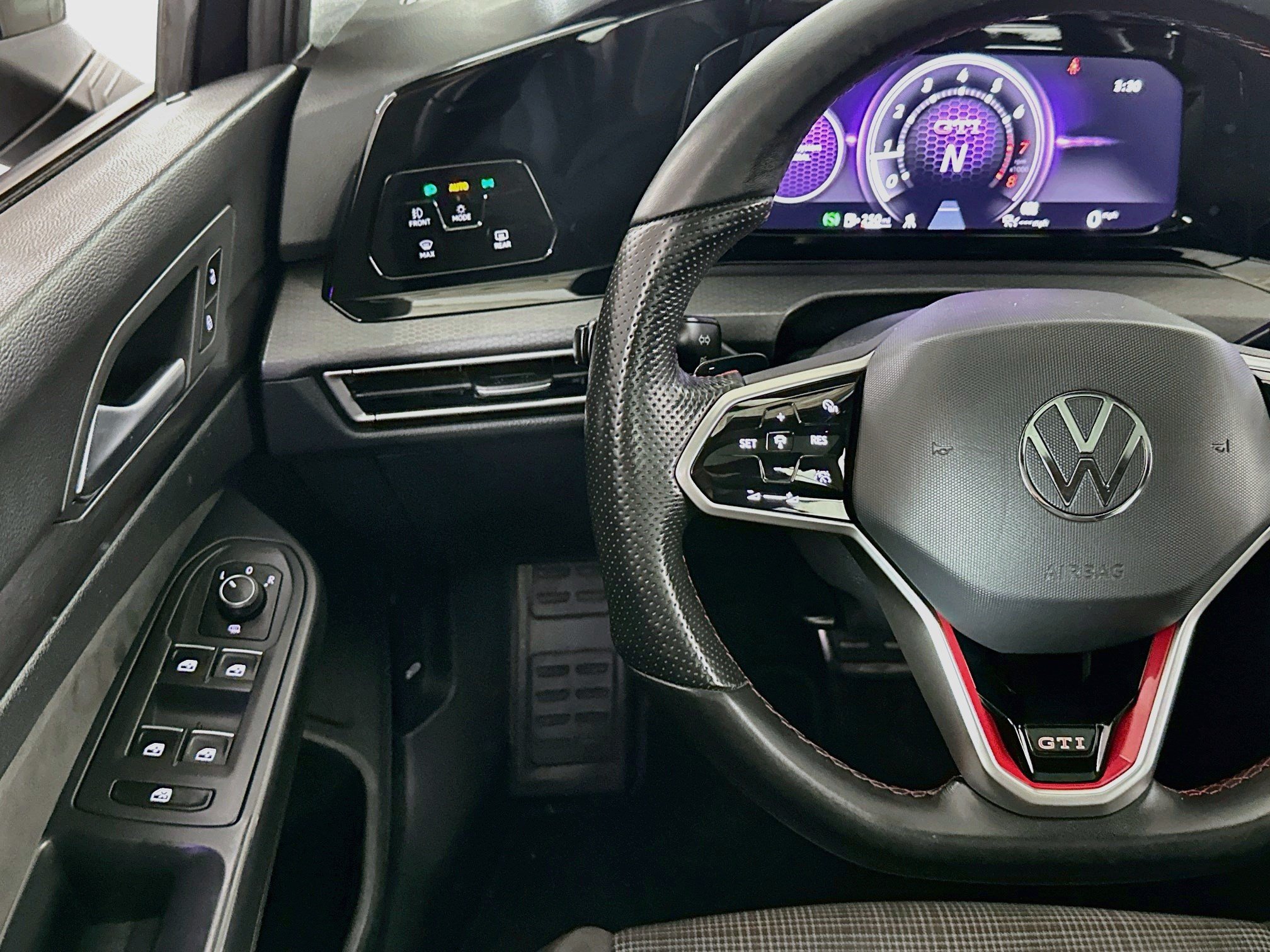 2023 Volkswagen Golf GTI 9