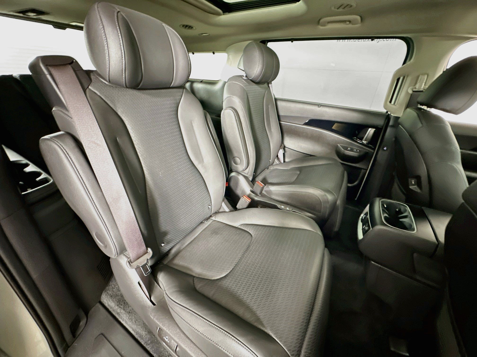 2025 Kia Carnival 28