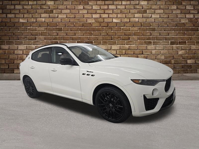 2022 Maserati Levante Modena's photo