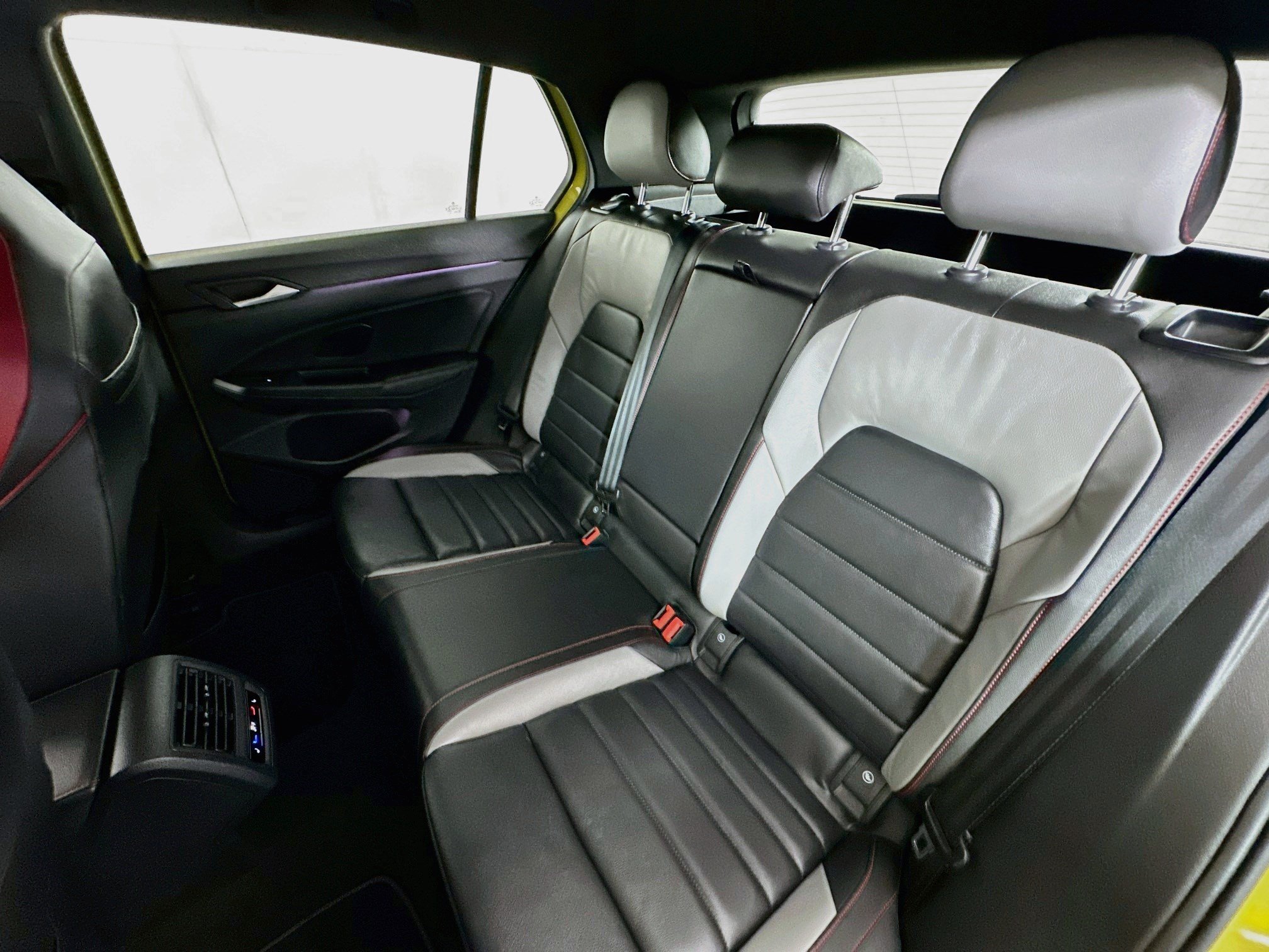 2022 Volkswagen Golf GTI 21