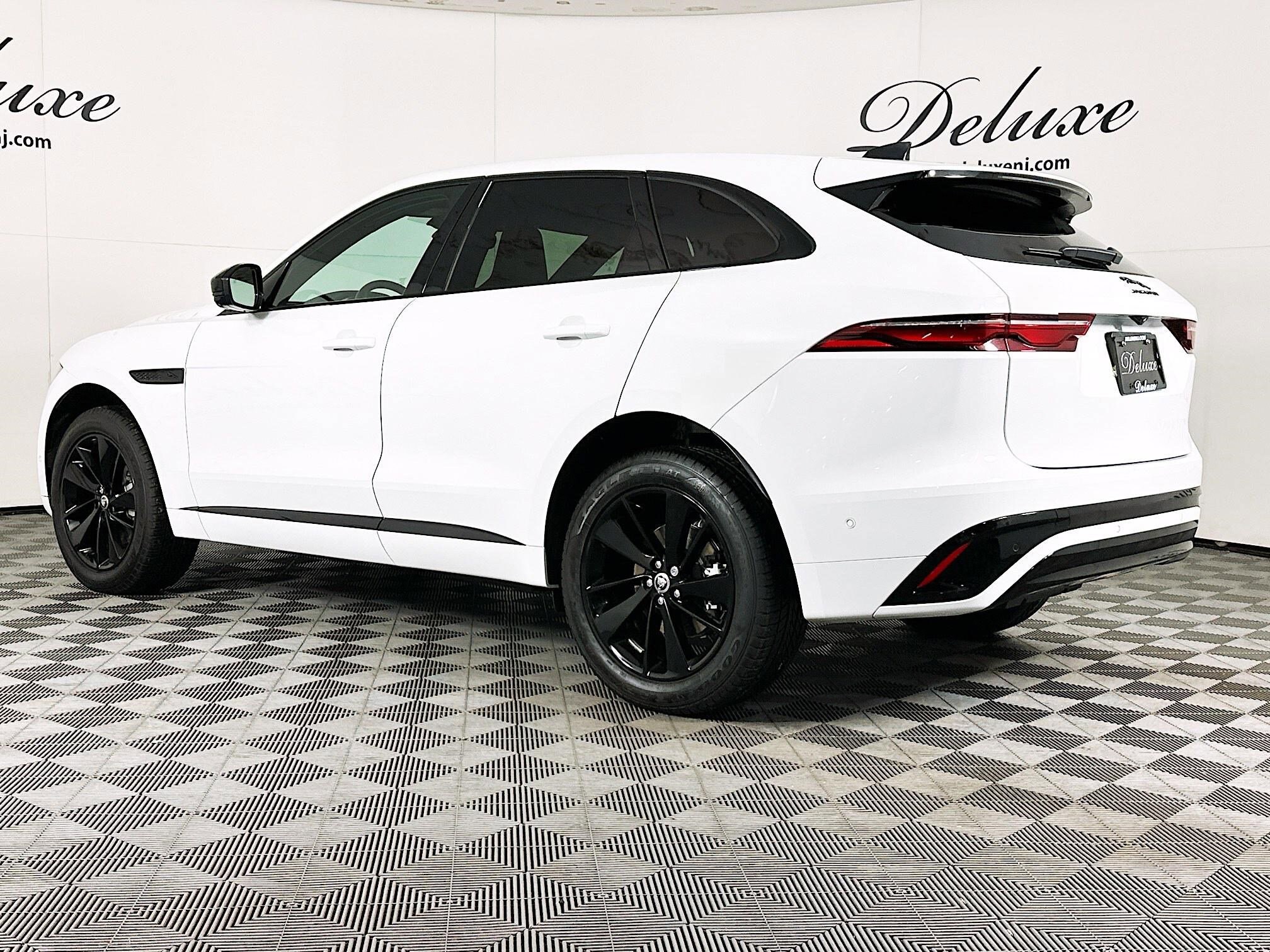 2024 Jaguar F-PACE R-Dynamic S P250 photo 3