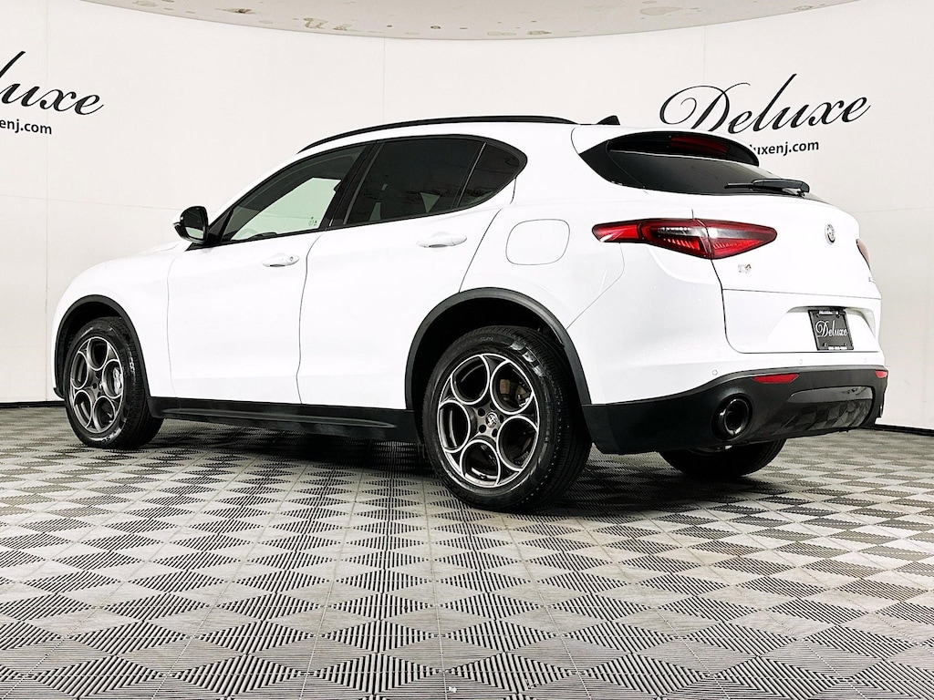 Used 2022 Alfa Romeo Stelvio Sprint AWD SUV,