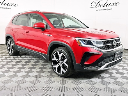 2023 Volkswagen Taos 1.5T SEL 4MOTION SUV,