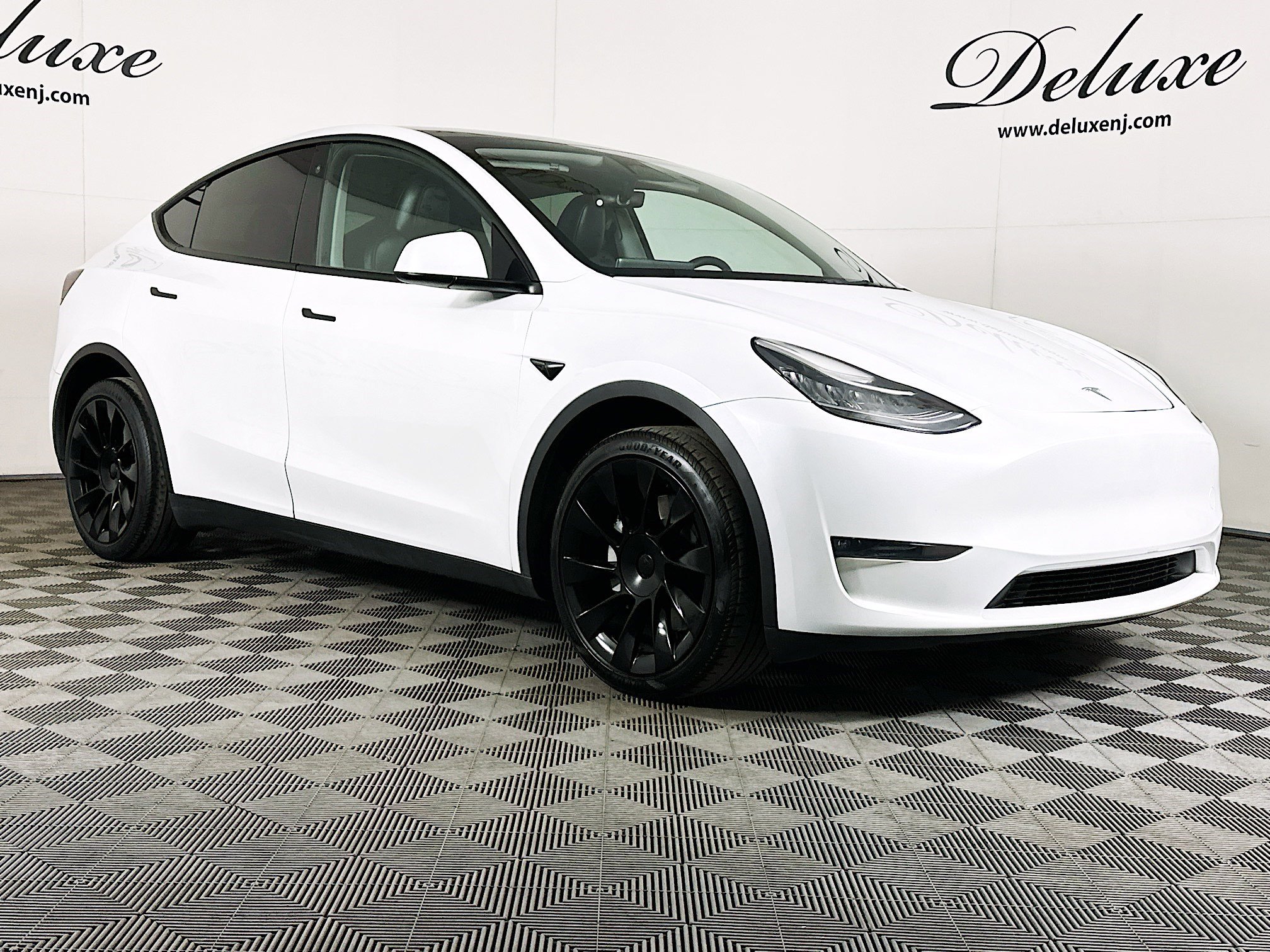 2023 Tesla Model Y Long Range Dual Motor All-Wheel Drive's photo