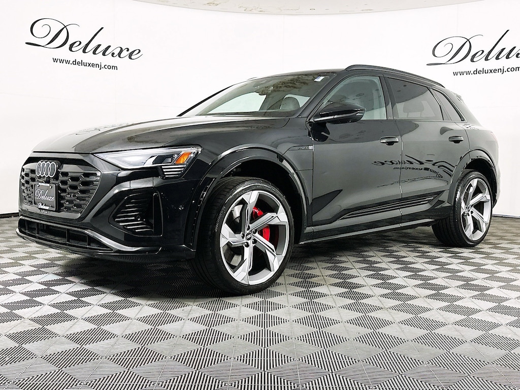 Used 2024 Audi SQ8 e-tron Prestige Quattro SUV,