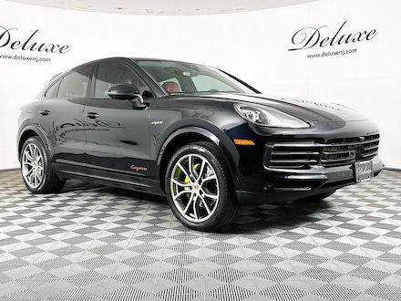 2022 Porsche Cayenne E-Hybrid AWD Coupe SUV,