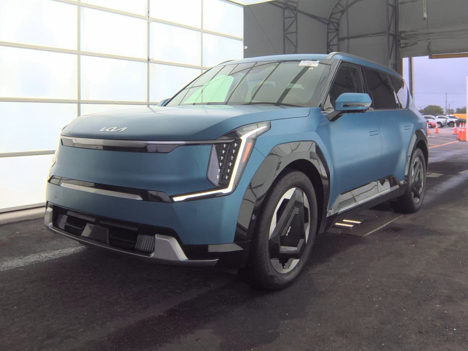 2024 Kia EV9 Land AWD's photo