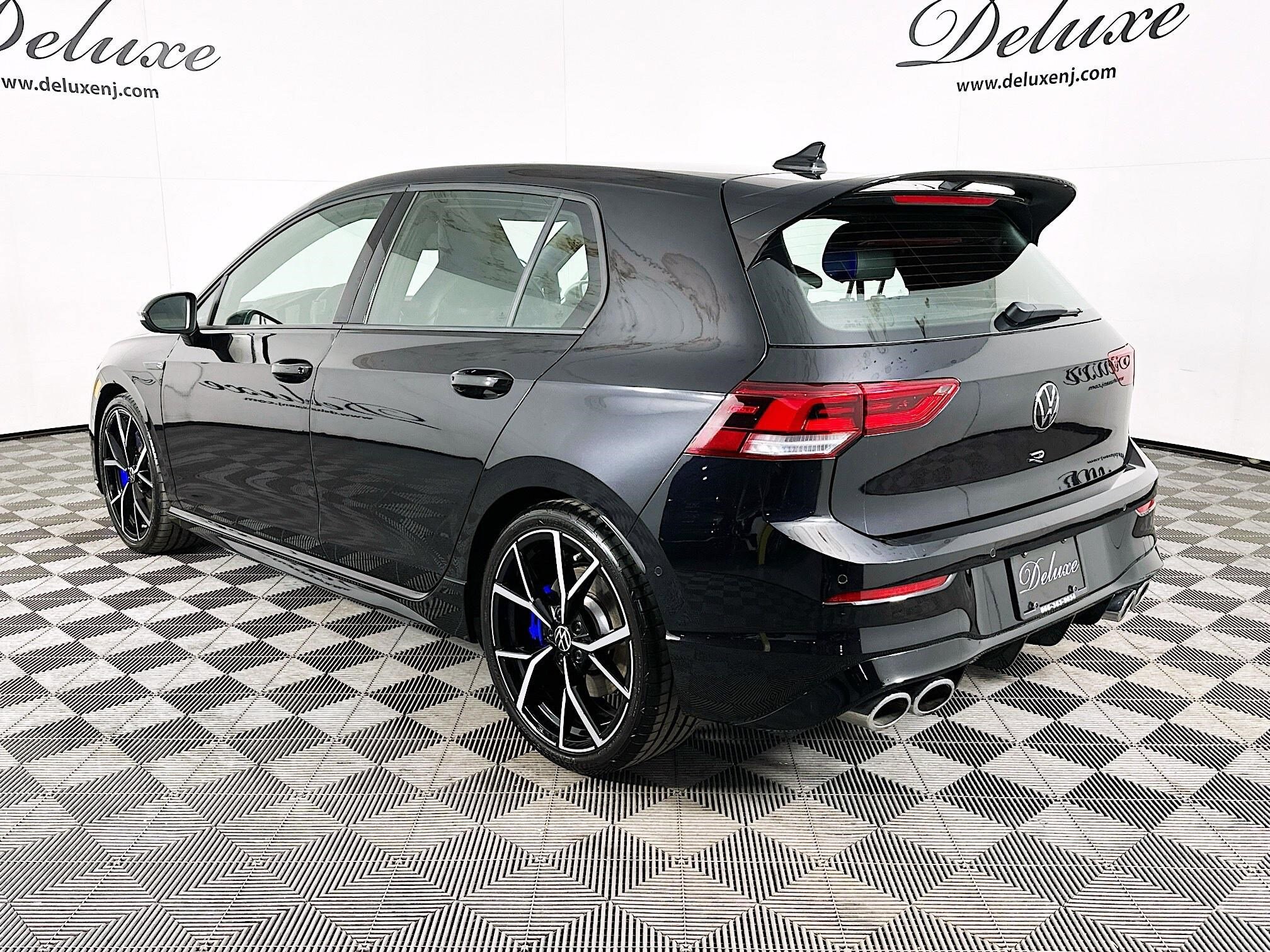 2024 Volkswagen Golf R photo 4