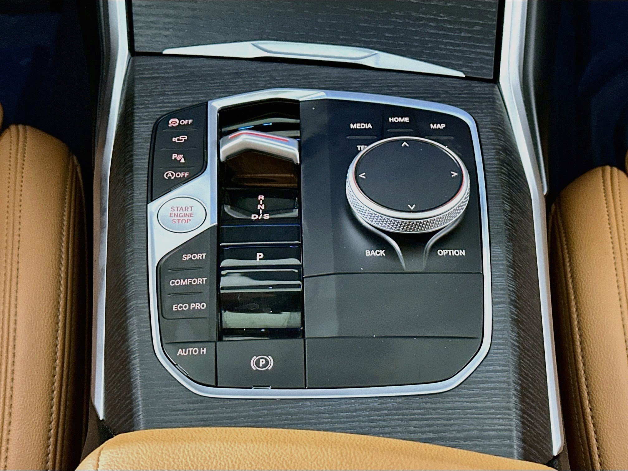 2025 BMW 3 Series 13