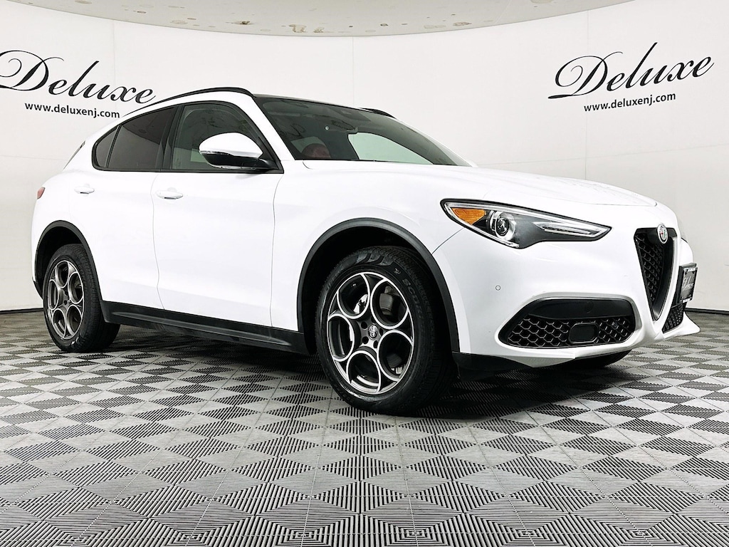 Used 2022 Alfa Romeo Stelvio Sprint AWD SUV,