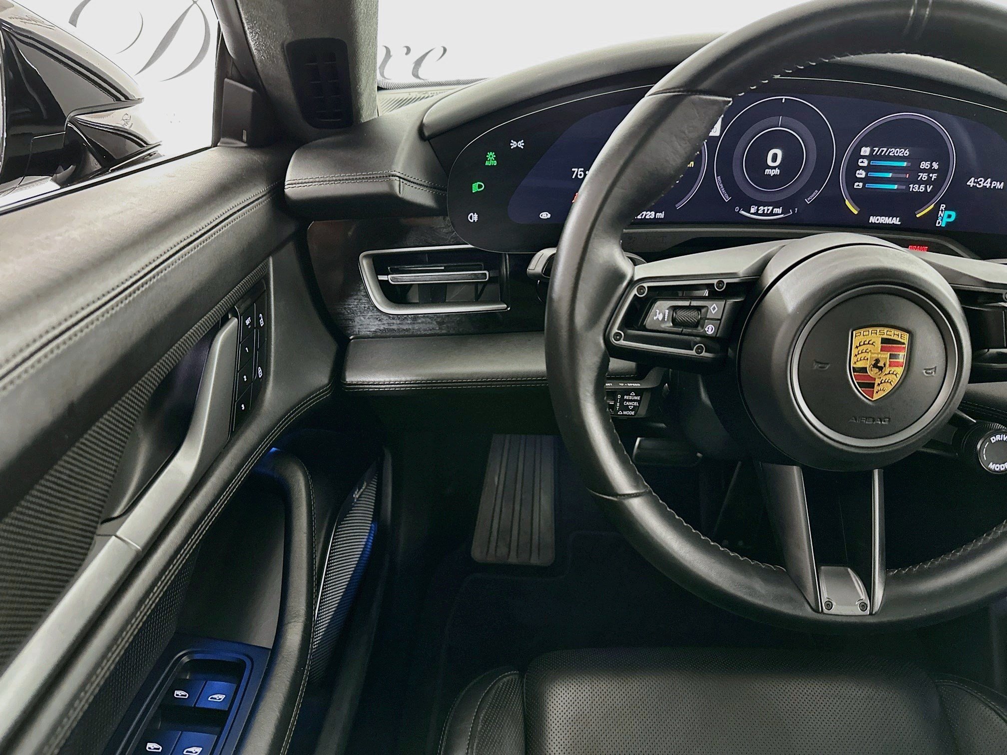 2022 Porsche Taycan 9