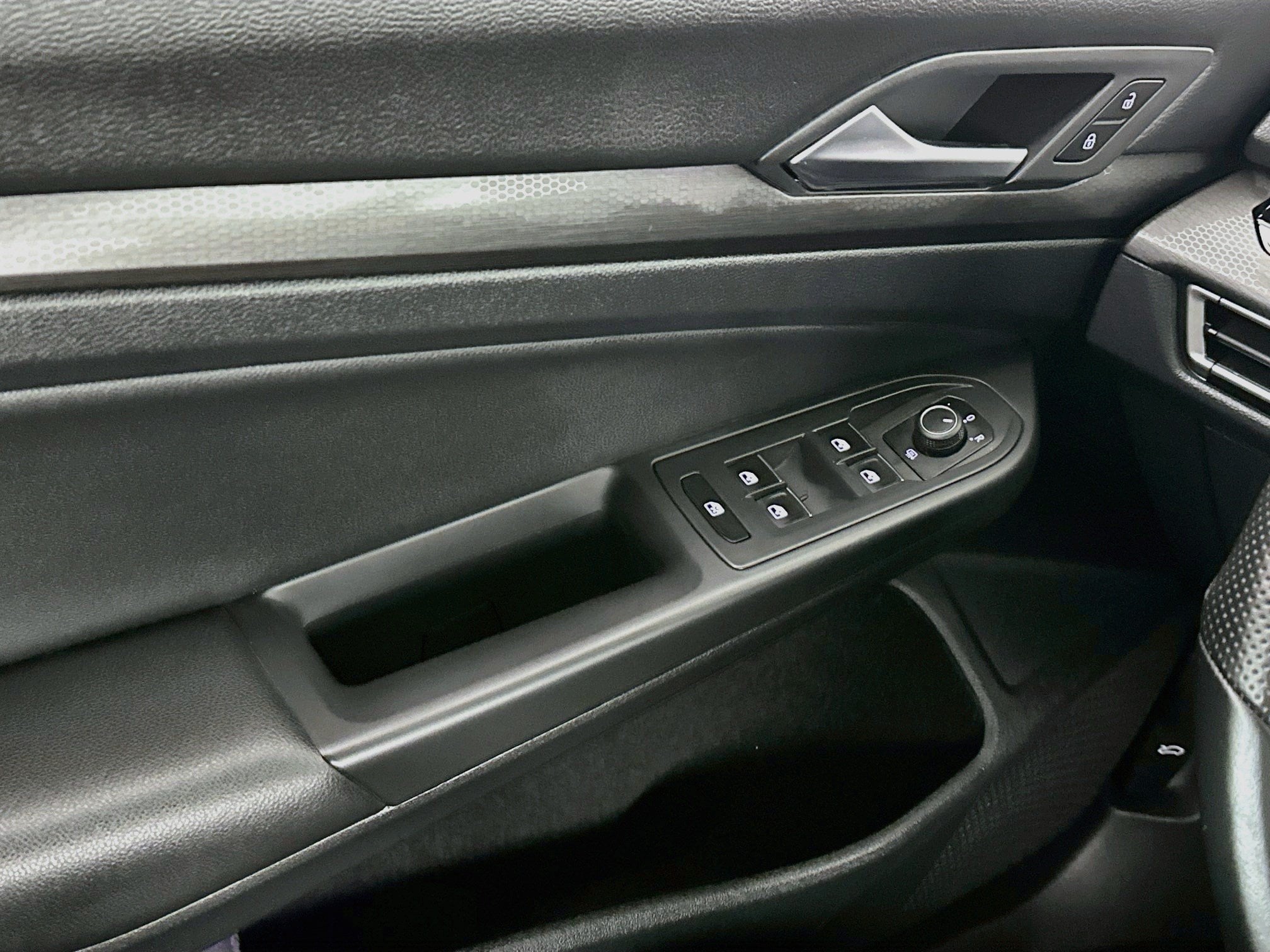 2022 Volkswagen Golf GTI 13