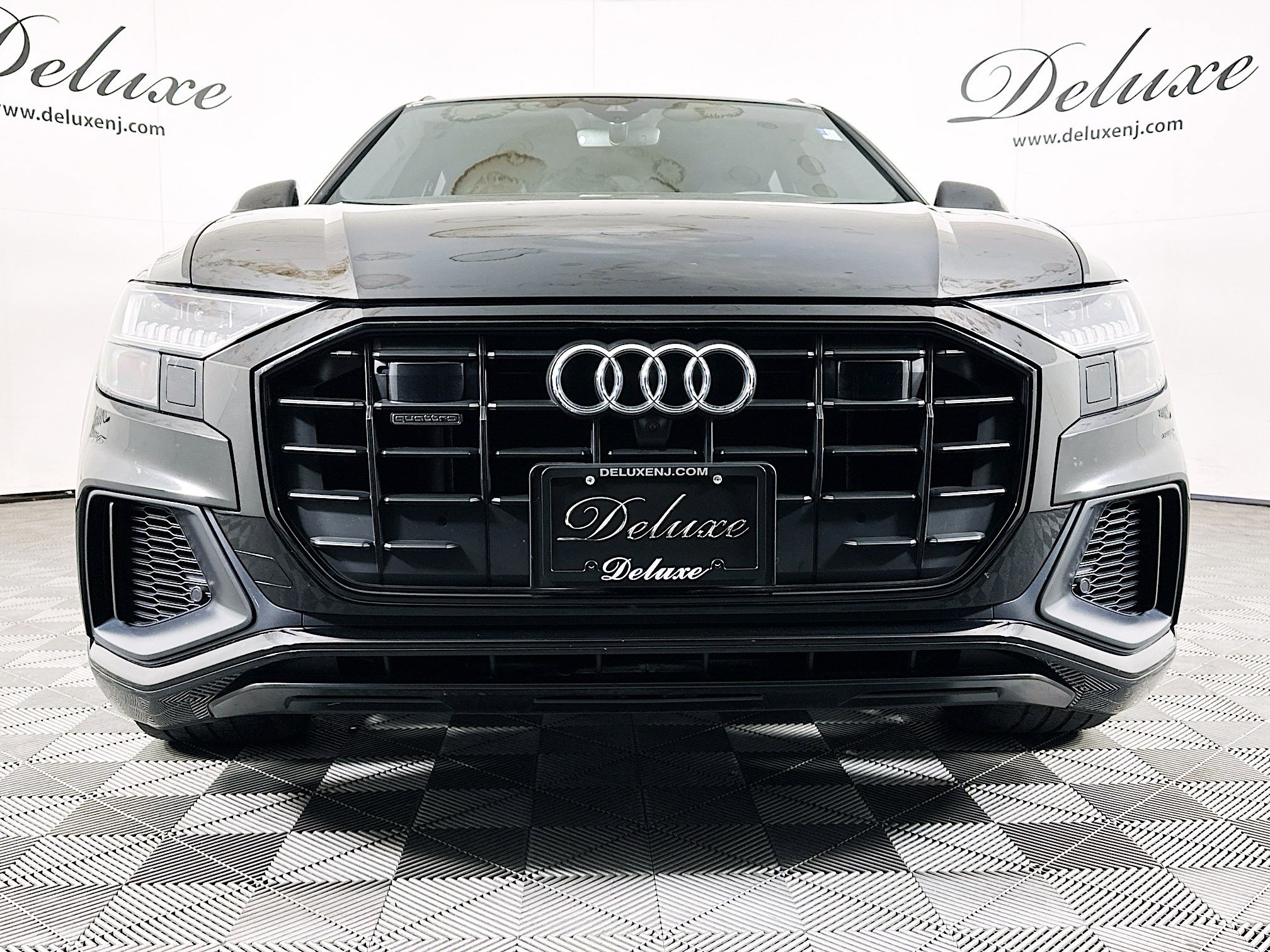 2023 Audi Q8 55 Prestige line Plus photo 2