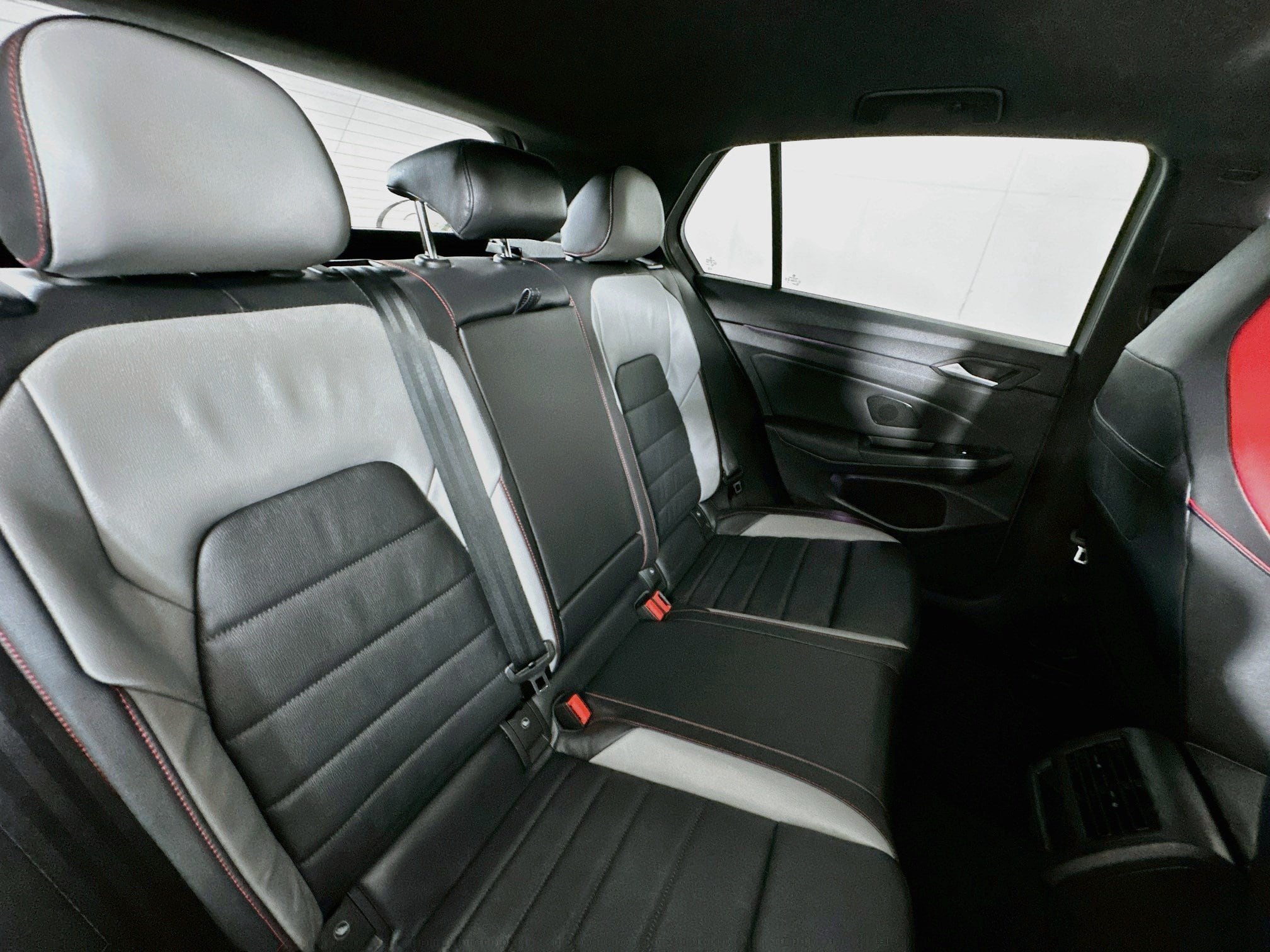 2023 Volkswagen Golf GTI 26