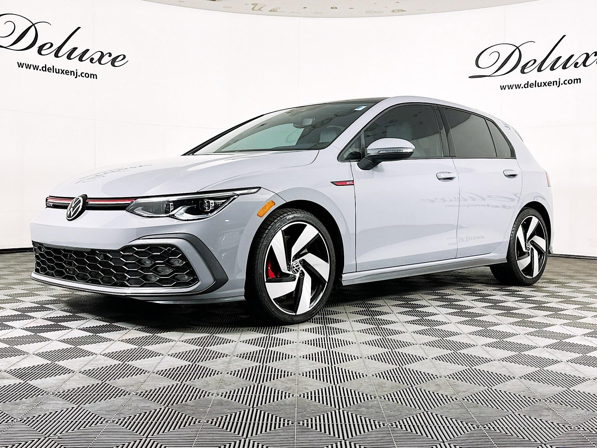 2022 Volkswagen Golf GTI SE photo 3
