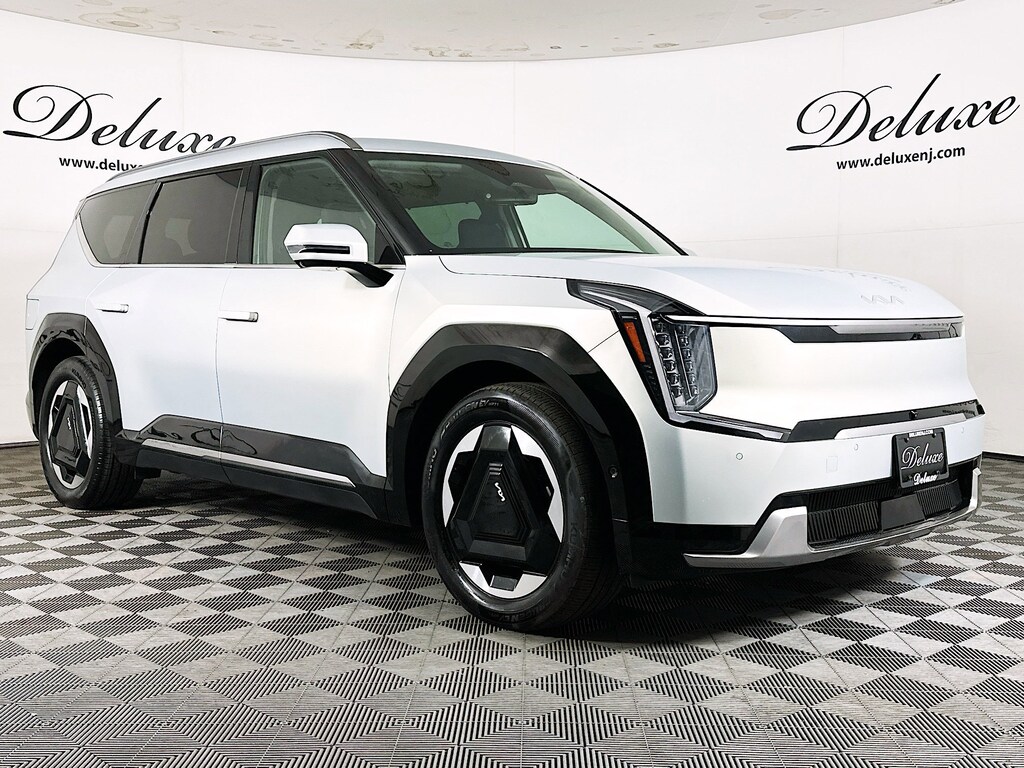 Used 2024 Kia EV9 Land Long Range AWD 3-ROW SEAT SUV,