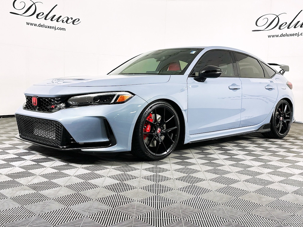Used 2025 Honda Civic Type R 2.0L 6-Speed Manual Transmission Hatchback,